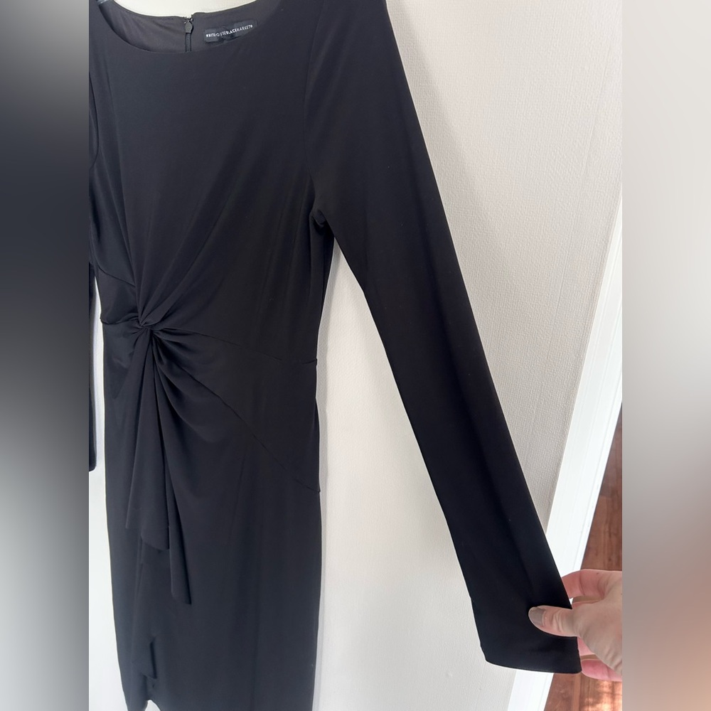 WHITE HOUSE BLACK MARKET Long Sleeve Black Twist Sheath Dress Travel Office | 6 - Picture 4 of 11